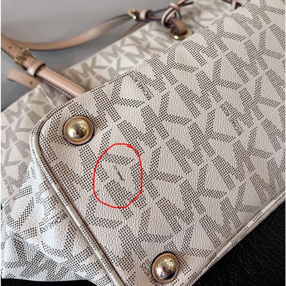 Authentic Michael Kors bag - Picture 6 of 8